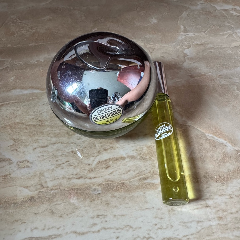 DKNY Be Delicious Silver and Yellow Fragrance Duo